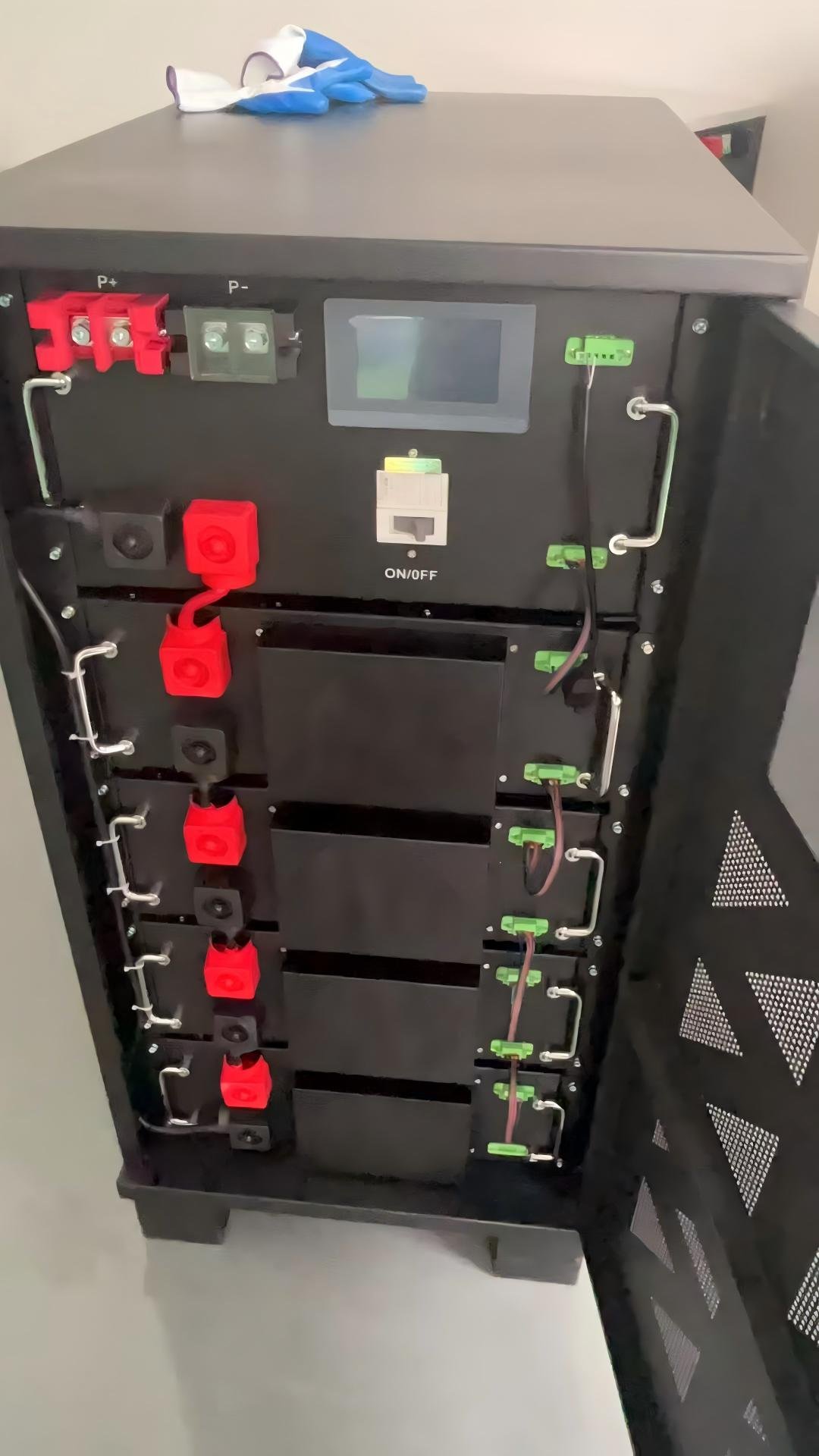 30kW Solar System for Off Grid 3